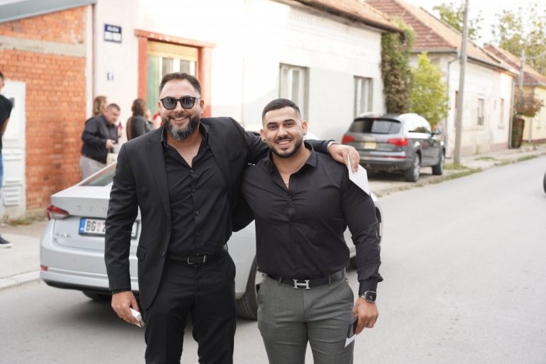 Saša Nikolić i Vanja Lakatoš na svadbi Aleksandre Bursać i Stevana Sekulića