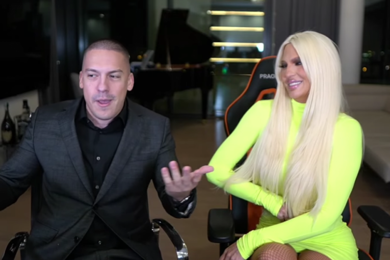 Baka Prase i Jelena Karleuša live youtube