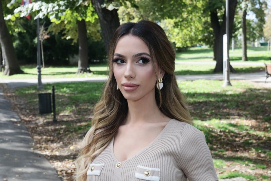 BOMBE IM EKSPLODIRALE  IZNAD GLAVE! Sita Ahmić podelila najnovije informacije o RATNOM STANJU, STRAHUJE ZA DEČICU I SEBE!