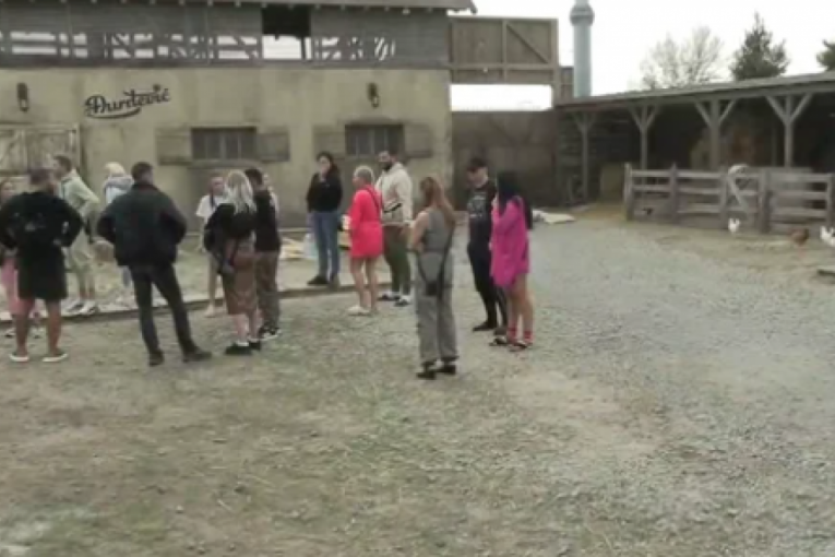 Aleksandri Stanišić pozlilo na Farmi 8