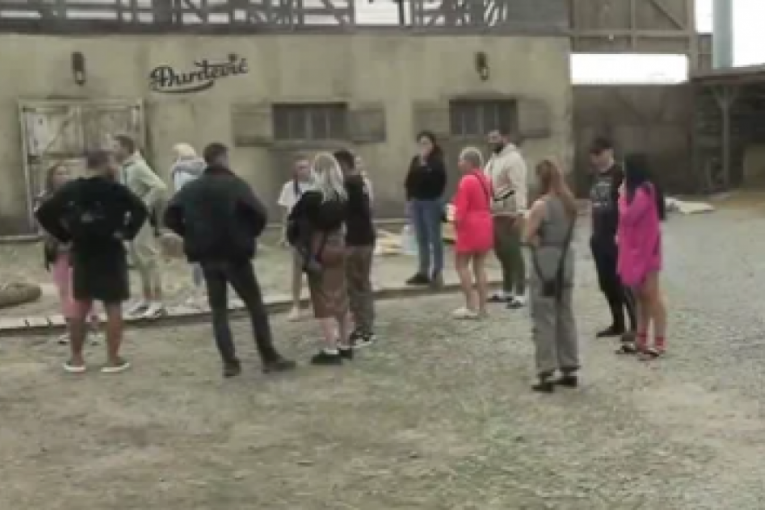 Aleksandri Stanišić pozlilo na Farmi 8