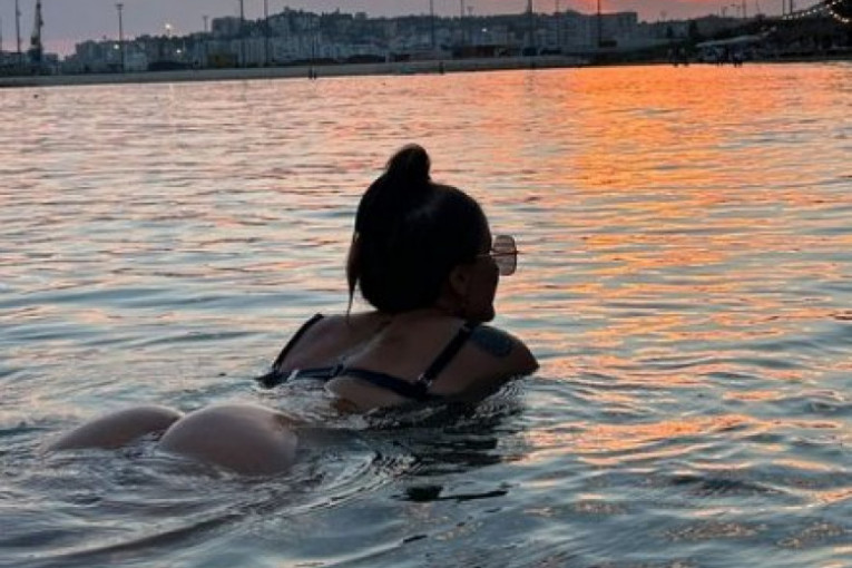 Atraktivna rumunska teniserka oduševila fudbalsku Srbiju