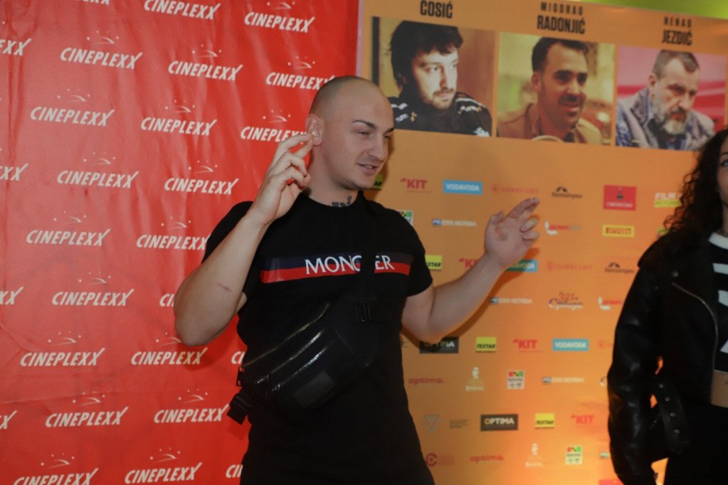 Desingerica na premijeri filma