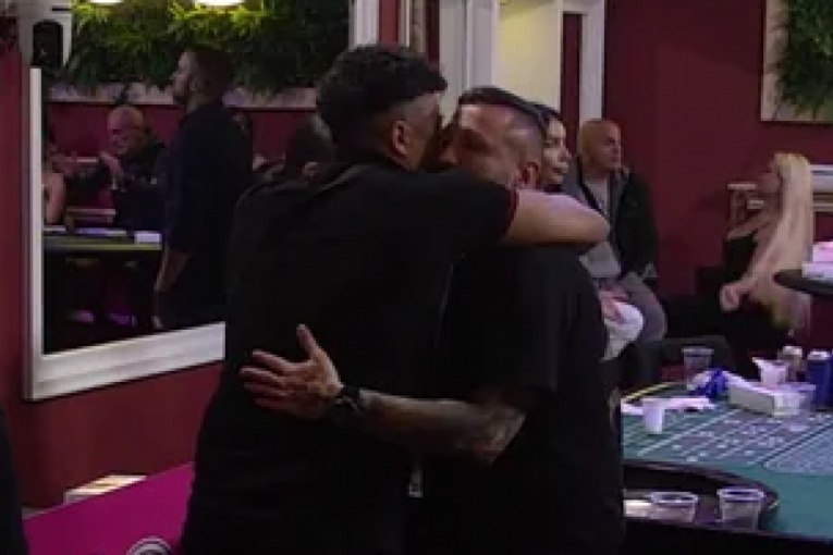 Terza plače Elita 8