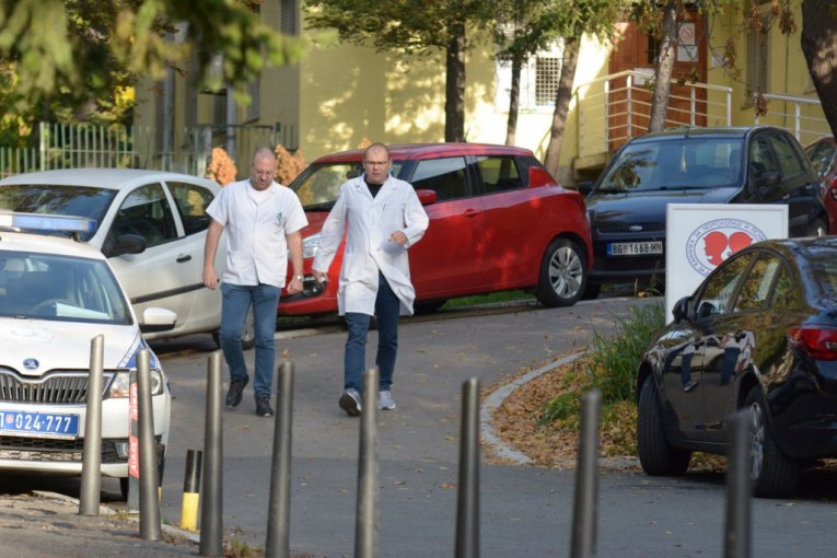 Dovoženje Koste Kecmanovića na suđenje