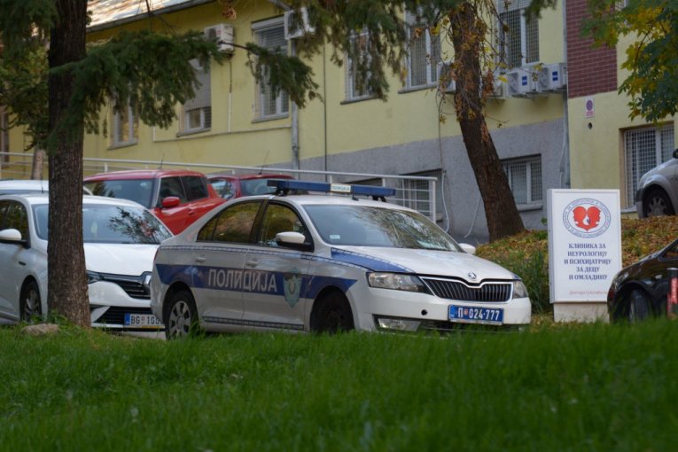Dovoženje Koste Kecmanovića na suđenje