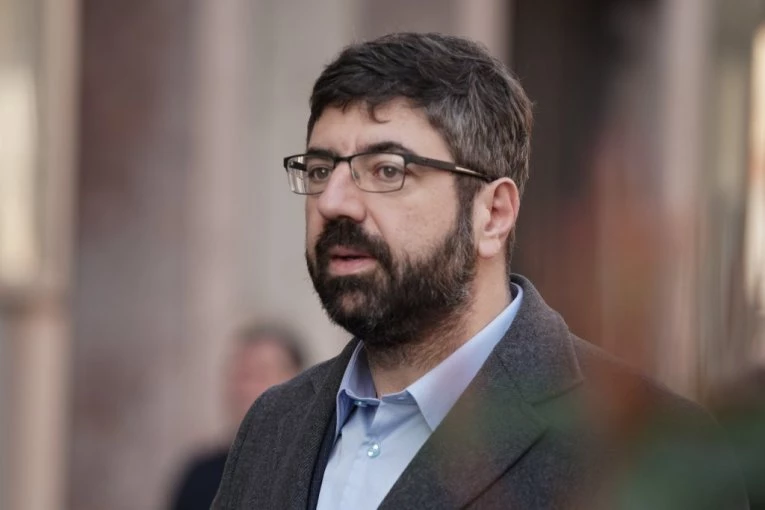 TRAŽILI IZBORE, SAD BEŽE OD NJIH! Zavladala panika među blokaderima, Lazović: "Opasnost postoji!" (VIDEO)