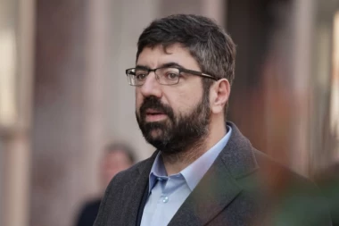TRAŽILI IZBORE, SAD BEŽE OD NJIH! Zavladala panika među blokaderima, Lazović: "Opasnost postoji!" (VIDEO)