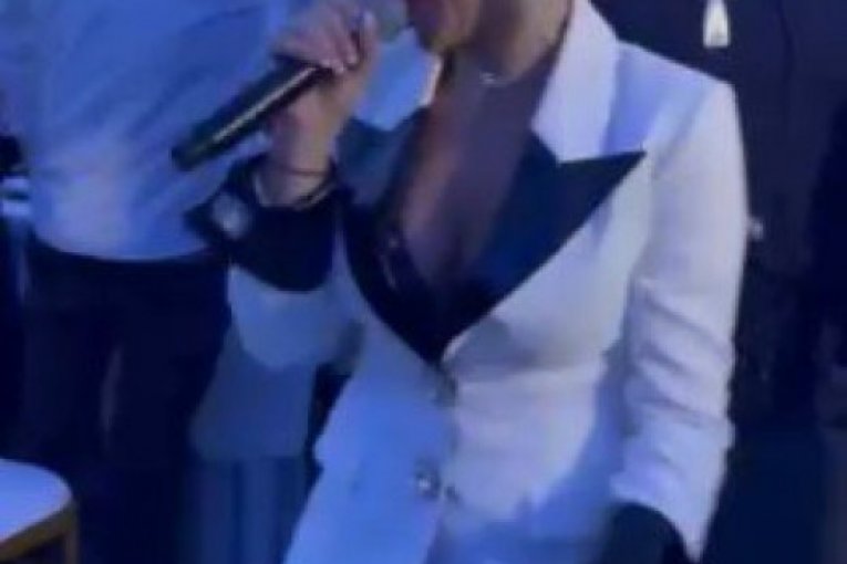 Jovana Jeremić uzela bakšiš od 1.000 evra na svadbi