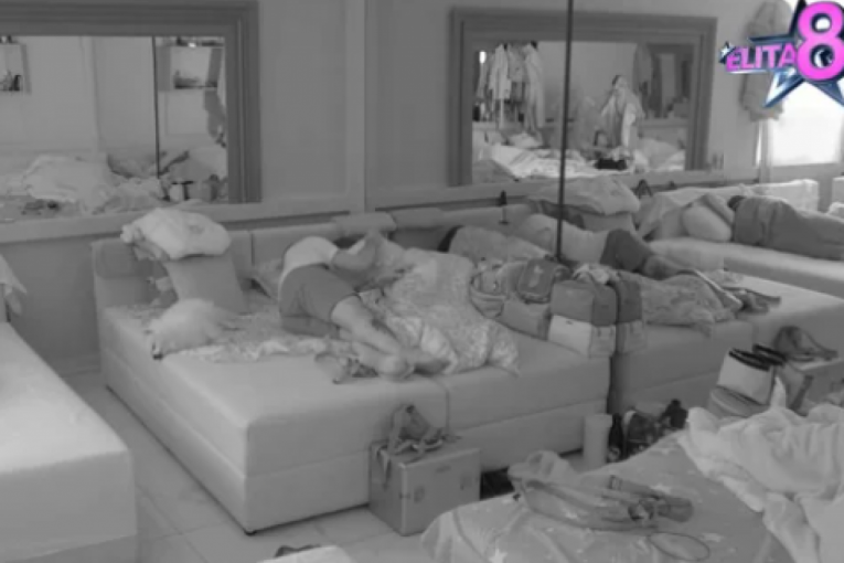 Gastoz i Anđela Đuričić se ljube u Eliti 8 