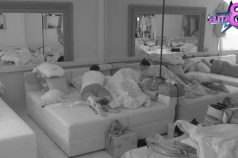 Gastoz i Anđela Đuričić se ljube u Eliti 8 