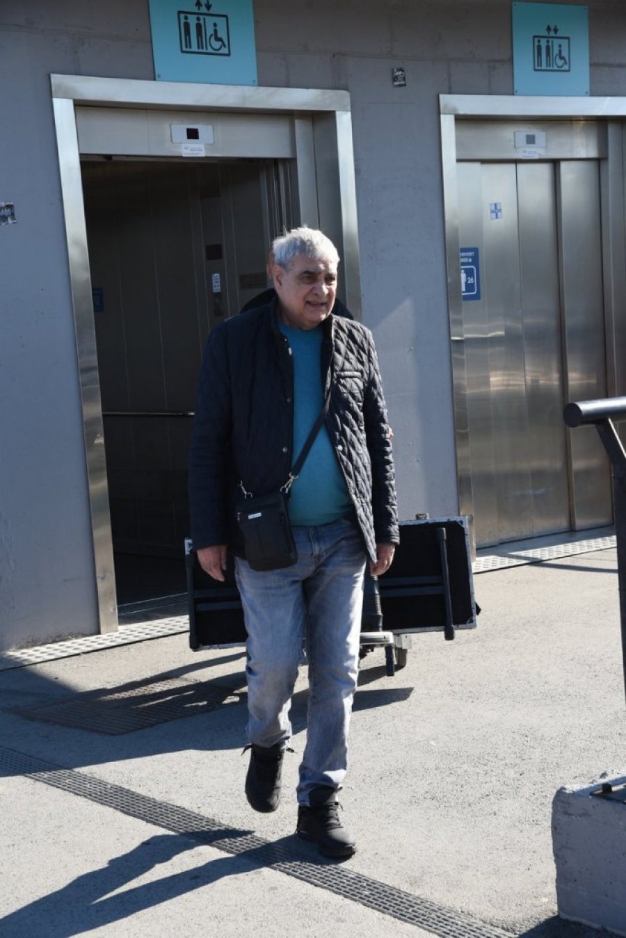 LJUBA ALIČIĆ 70. ROĐENDAN PROSLAVIO U KLADIONICI! Napravio haos s Darkom Lazićem i Mikicom Bojanićem! (VIDEO)