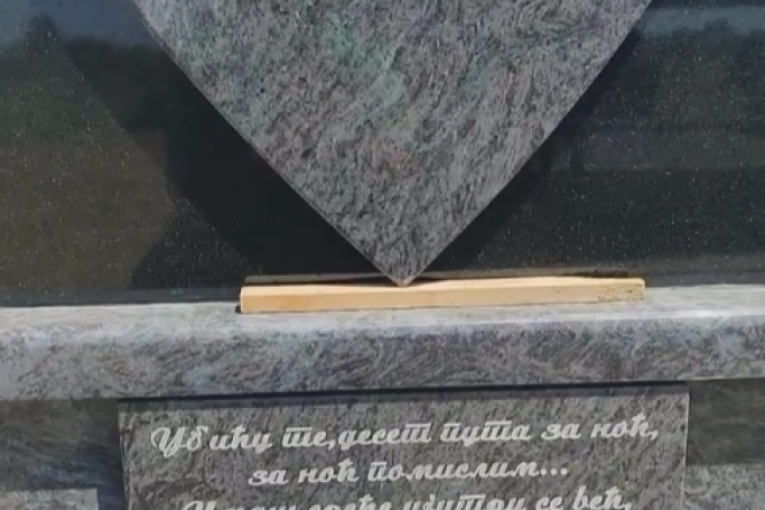 Anrijana Lazić spomenik 