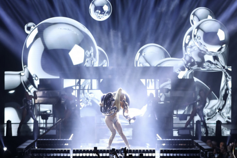 Jelena Karleuša održala spektakularan koncert u Skoplju