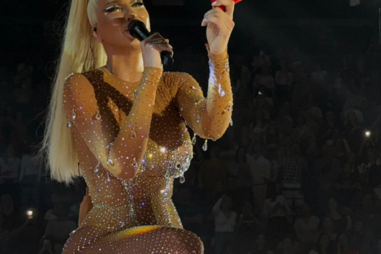 Jelena Karleuša održala spektakularan koncert u Skoplju