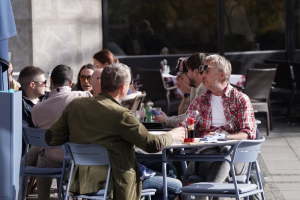 DANAS PRAVA LETNJA TEMPERATURA! Košava će nam kvariti utisak, a uveče nas očekuje POTPUNI PREOKRET!
