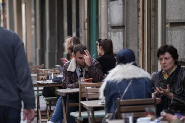 "AKO GOST NARUČI OVO PIĆE ODMAH ZOVEMO OBEZBEĐENJE": Radnik kafića priznao šta im izaziva glavobolju