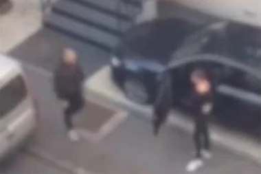 "POMERI SE MAMU TI... ": Jezivo nasilje na Zvezdari, isplivao stravičan snimak (VIDEO)