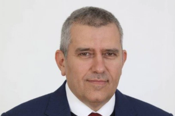 BEOGRADSKOM PROFESORU ZAKAZANO SUĐENJE: Simonovićevi prijatelji u čudu