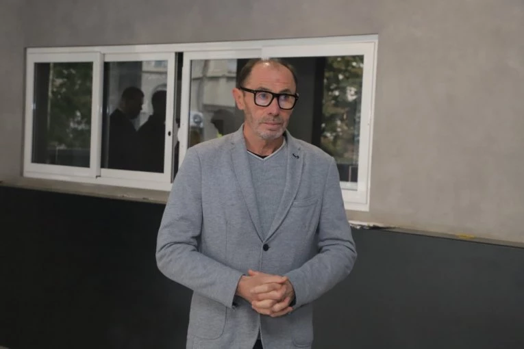 "ODGOVORNOST JE I NA RAZREDNOM STAREŠINI!" Anđelko Aćimović uoči sutrašnjeg svedočenja o zločinu u Ribnikaru: U obavezi smo da...