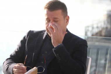 Vlado Georgiev prvo leto u rodnom gradu nakon smrti majke: Kućo, prazna li si... (FOTO)