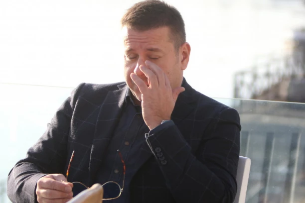 Vlado Georgiev prvo leto u rodnom gradu nakon smrti majke: Kućo, prazna li si... (FOTO)