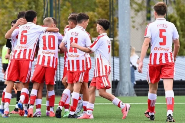 U STILU PERICE OGNJENOVIĆA: Mladi Palančanin trese mreže kao od šale - supertalentovani fudbaler zavio Partizan u crno!