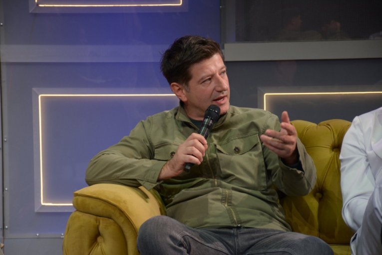 Ekipa "Pogledaj dom svoj anđele"