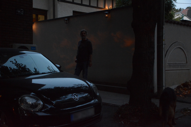 Sergej Trifunović izneo đubre iz stana