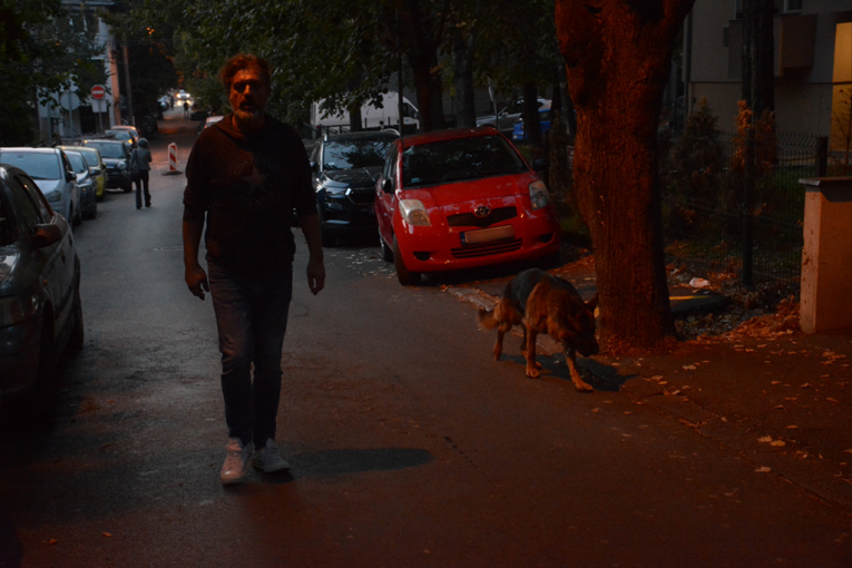 Sergej Trifunović izneo đubre iz stana