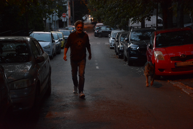 Sergej Trifunović izneo đubre iz stana