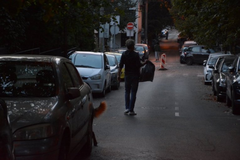 Sergej Trifunović izneo đubre iz stana