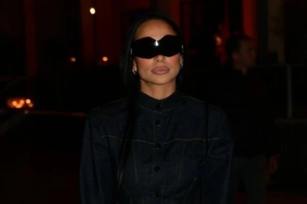 EDITA RAZBESNELA FANOVE NA NASTUPU: Tražila da je ne snimaju - izazvala LAVINU KOMENTARA! (VIDEO)