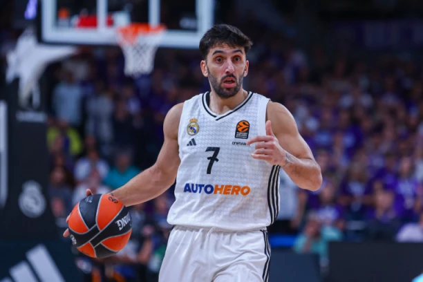 BOMBA, DELIJE U TRANSU! Kampaco stigao u Beograd!