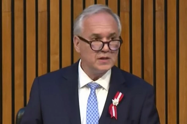 DESNIČAR NA ČELU PARLAMENTA: Građani na nogama, evo zašto danas zbog njega svi spominju NACISTE (VIDEO)