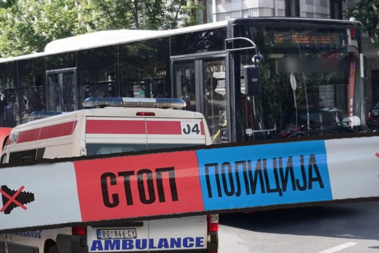 DEDA PRETUČEN DOK JE ČEKAO AUTOBUS! Izleteli iz automobila, pa počeli da ga biju motkama!