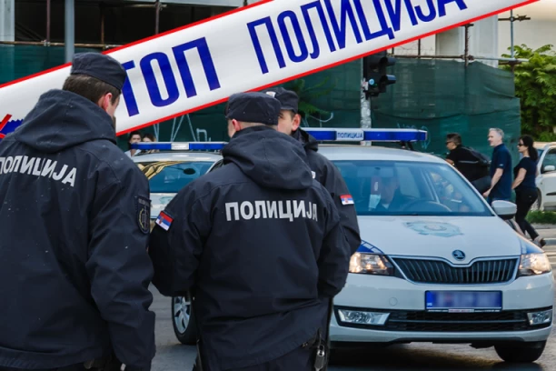 STRAŠAN NAPAD NA ZVEZDARI! Pištoljem udario muškarca po glavi, POLICIJA munjevito reagovala!