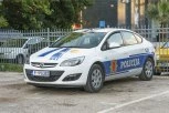 MLADIĆ IZ JAGODINE DIVLJAO PO KOTORU: Ugrizao policajca, LOMIO sve pred sobom, partnerku zatekli KRVAVU!