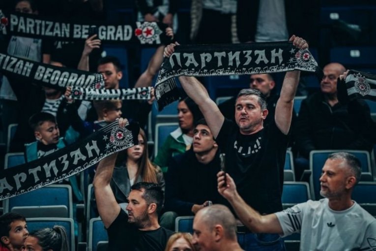 Grobari su ponovo bili uz svoje košarkaše