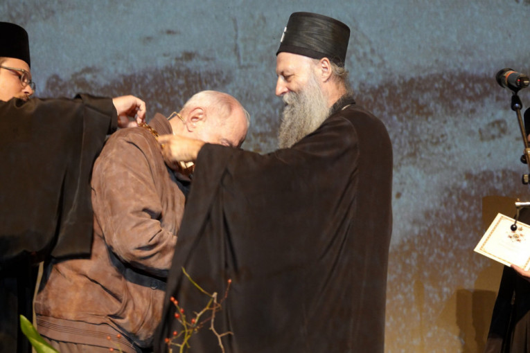 NIkita Mihalkov i patrijarh srpski Porfitije u Narodnom pozorištu