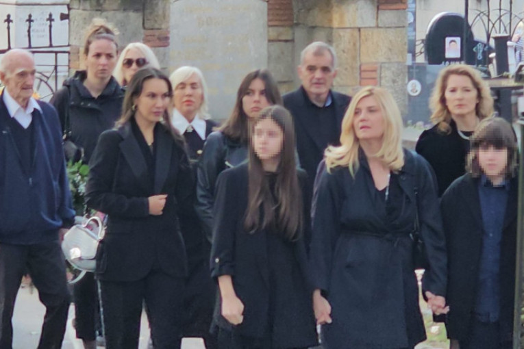 Tužna povorka na sahrani Dragoslava Lazića