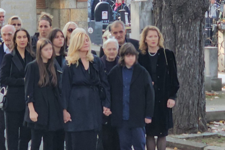 Tužna povorka na sahrani Dragoslava Lazića