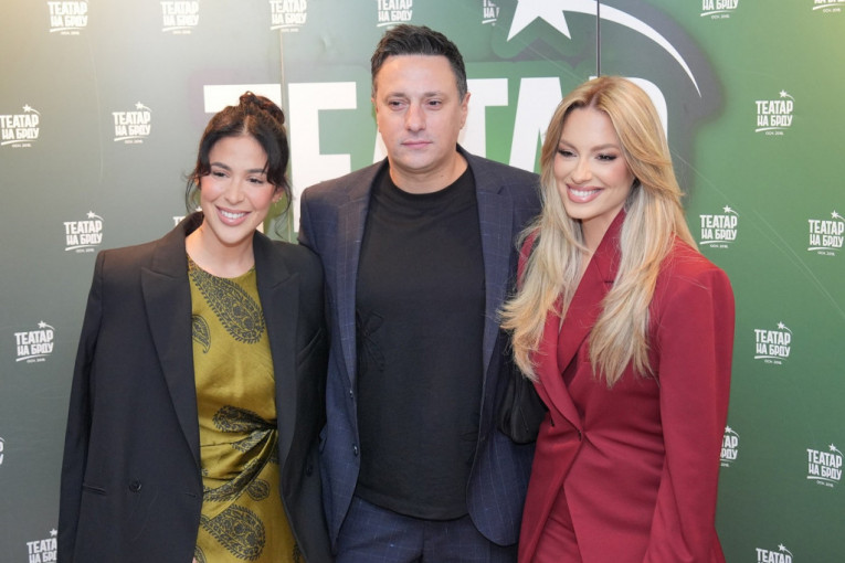 Premijera predstave "Sedam sati sunčeve svetlosti"