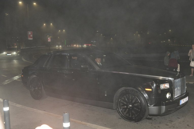 Jovana Jeremić u rols-rojsu Željka Mitrovića