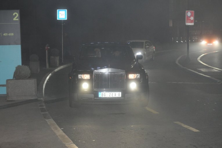 Jovana Jeremić u rols-rojsu Željka Mitrovića