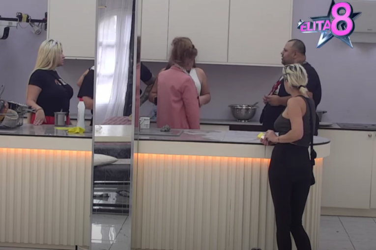 Goca Džehverović sa ukućanima