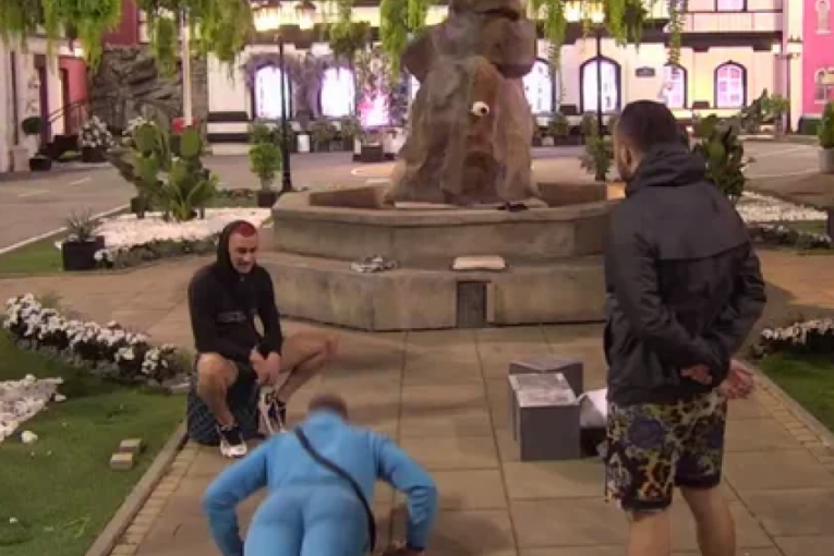 Gastoz trenira Elita 8