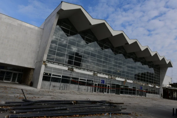 UKINUT PRITVOR JEDNOJ OD OSUMNJIČENIH ZA PAD NADSTREŠNICE!  Evo šta je sa ostalima!