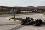 STRAVIČNA SAOBRAĆAJNA NESREĆA! Nastradala motociklistkinja!