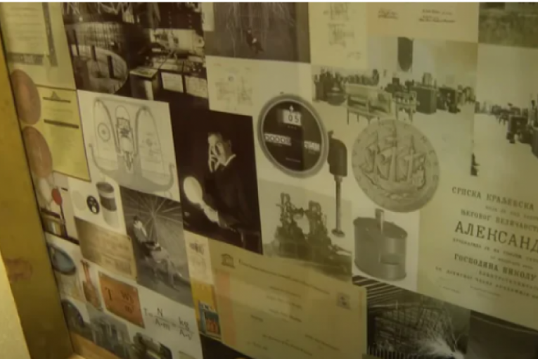 Jovana Jeremić u sobi Nikole Tesle